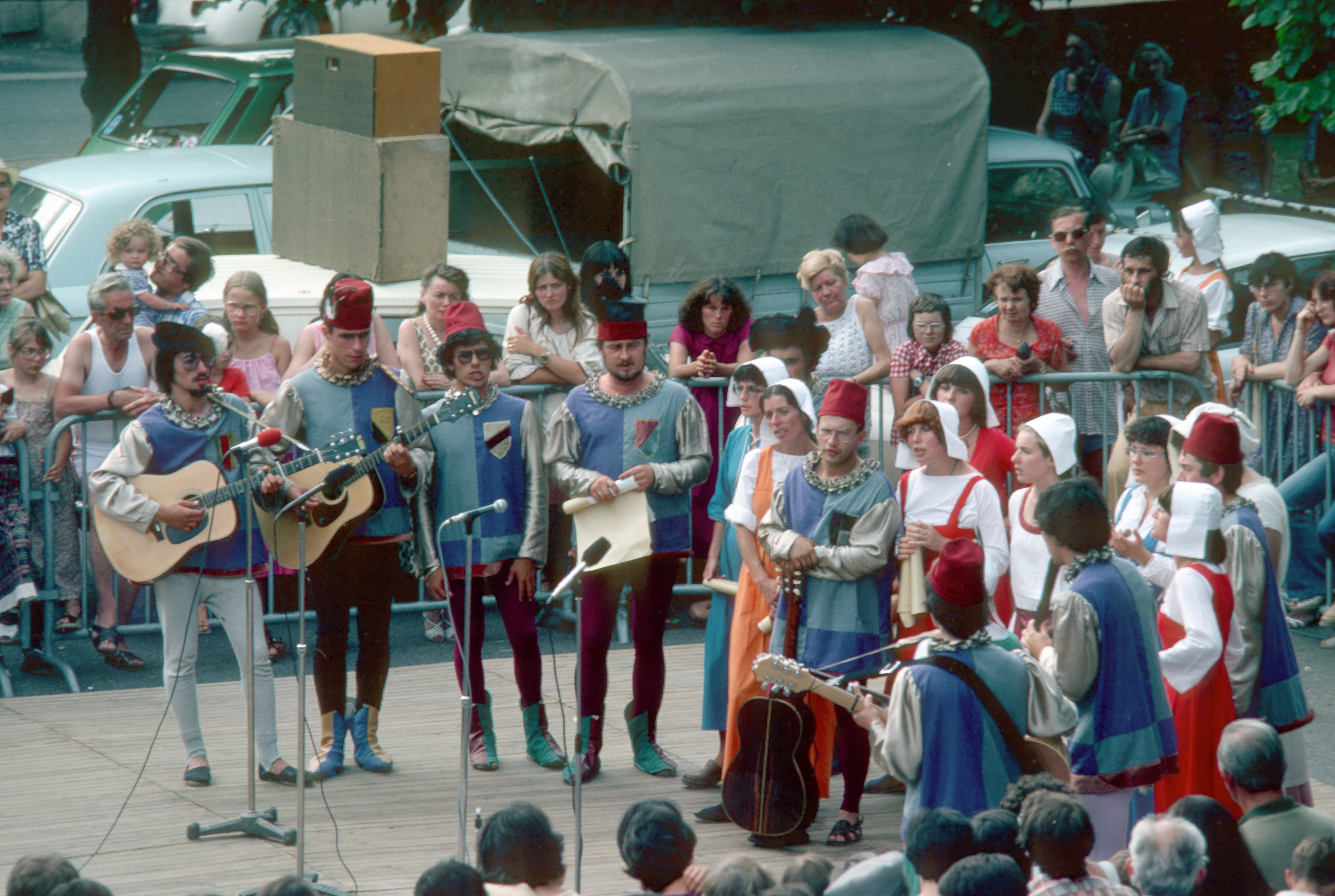 Participation du Chantou aux fêtes médiévales de Billom, août 1979